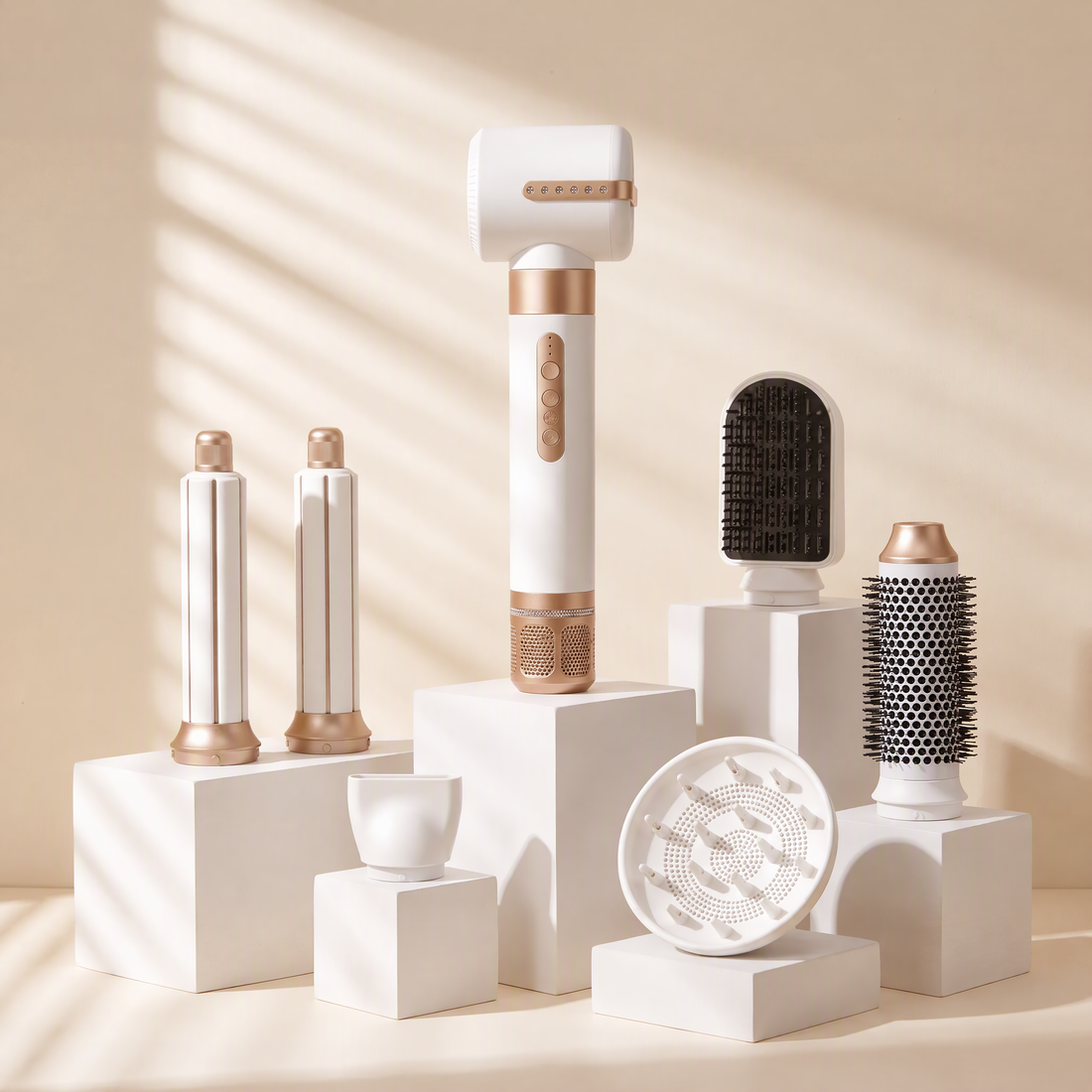Le kit Aura Hair Styler 7-en-1 et ses embouts